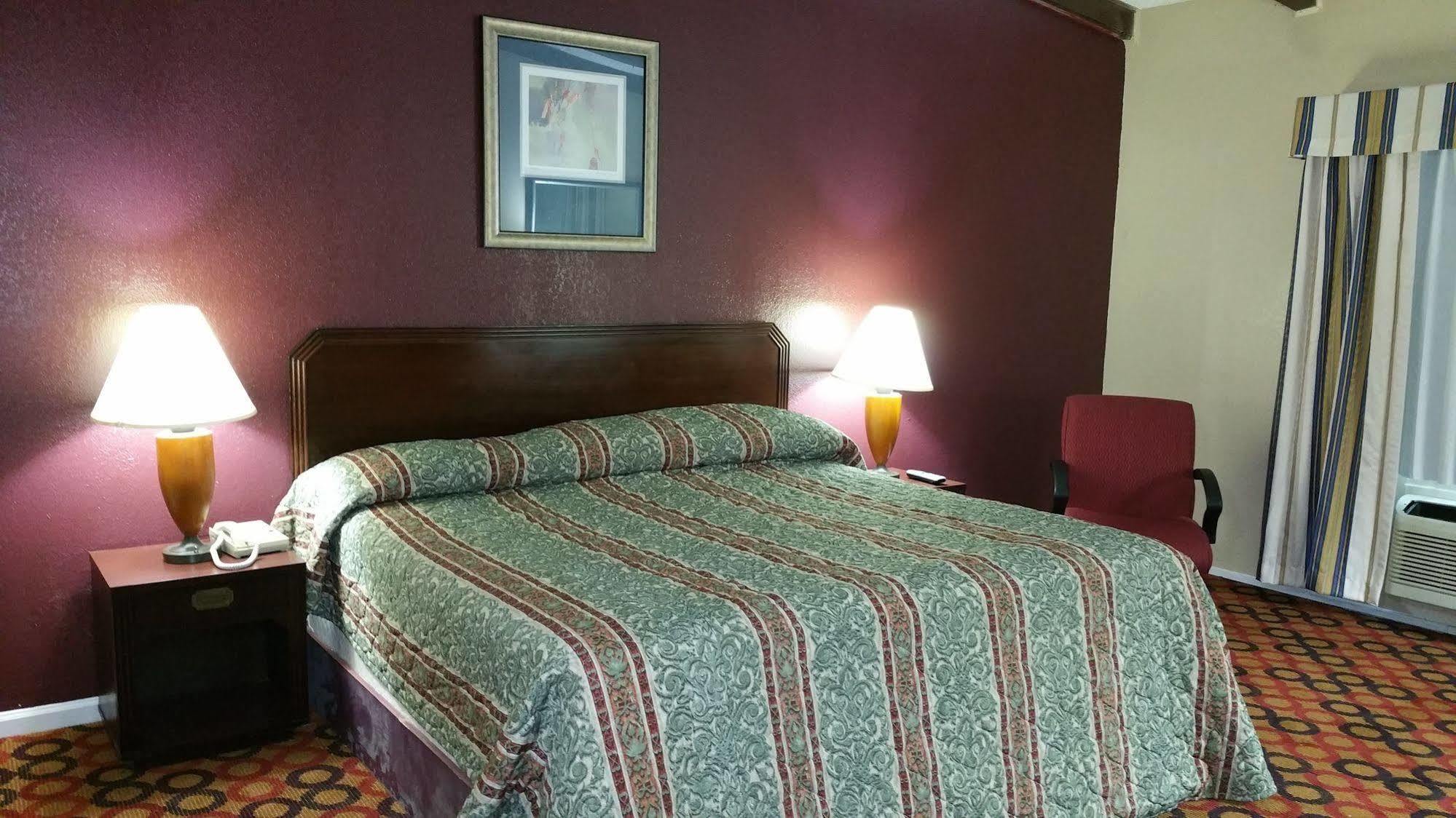 Executive Inn And Suites Waxahachie Extérieur photo