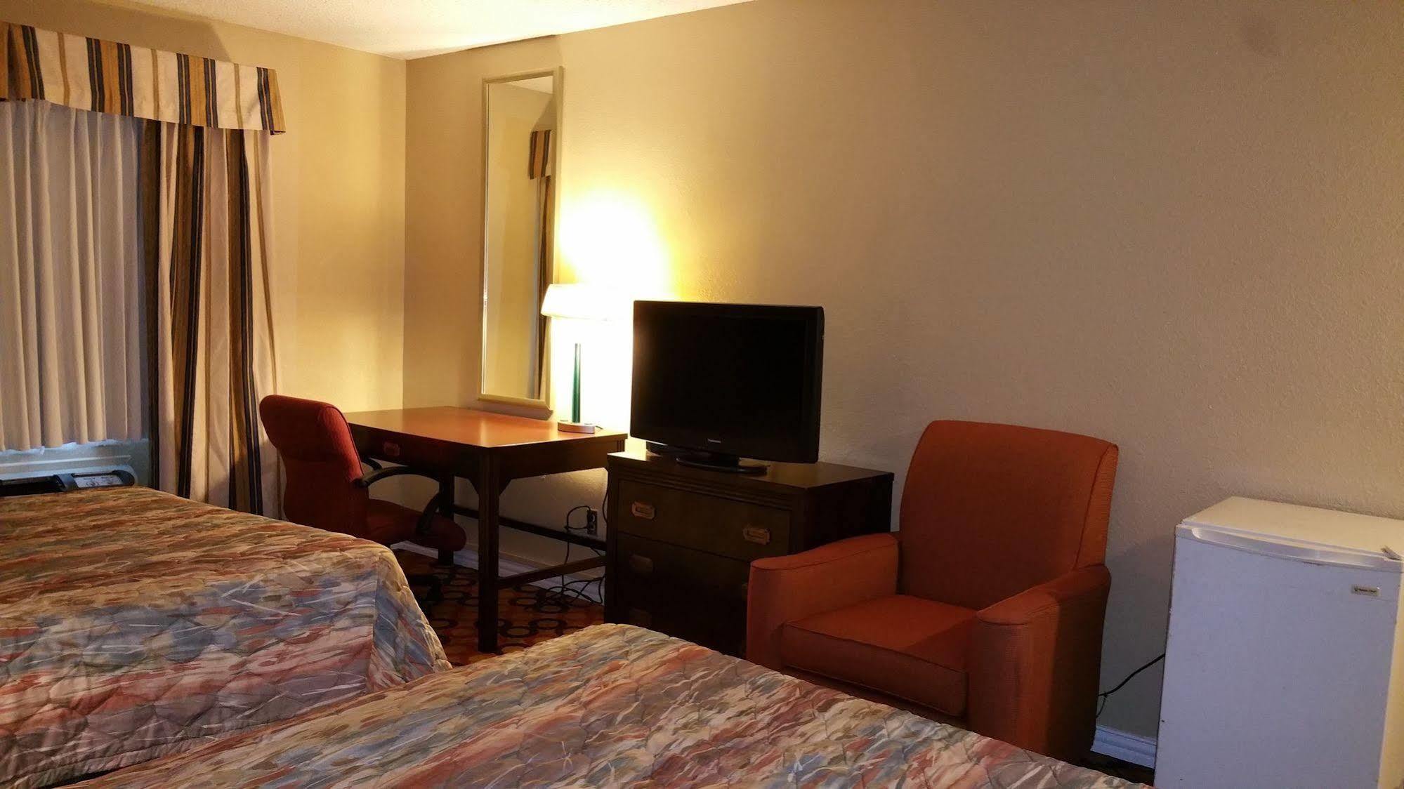 Executive Inn And Suites Waxahachie Extérieur photo