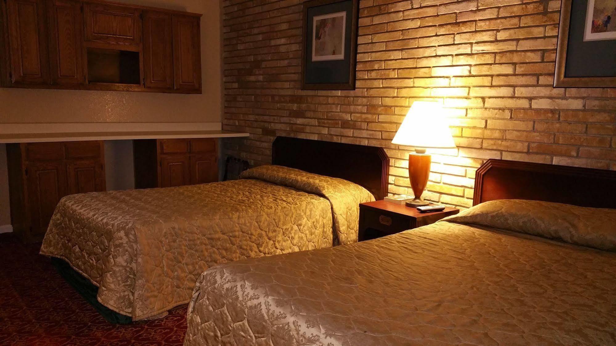 Executive Inn And Suites Waxahachie Extérieur photo